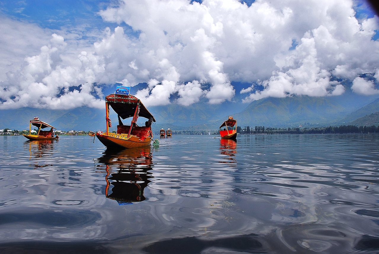 Kashmir Dal Lake and mountains